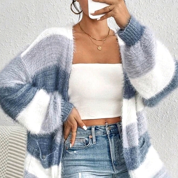 New Chic Striped Fluffy Knit Cardigan Sweater Pockets White Blue - Picture 4 of 9